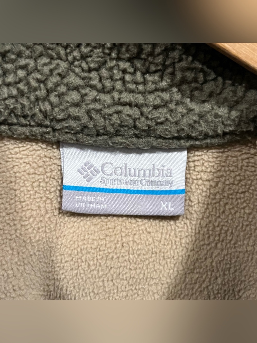 Columbia Two-Tone Teddy Jacket in Beige and Olive - Picture 2 of 7